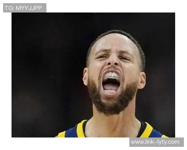 库里谈进攻角色变化斯潘塞主控让我更专注无球跑动创造空间